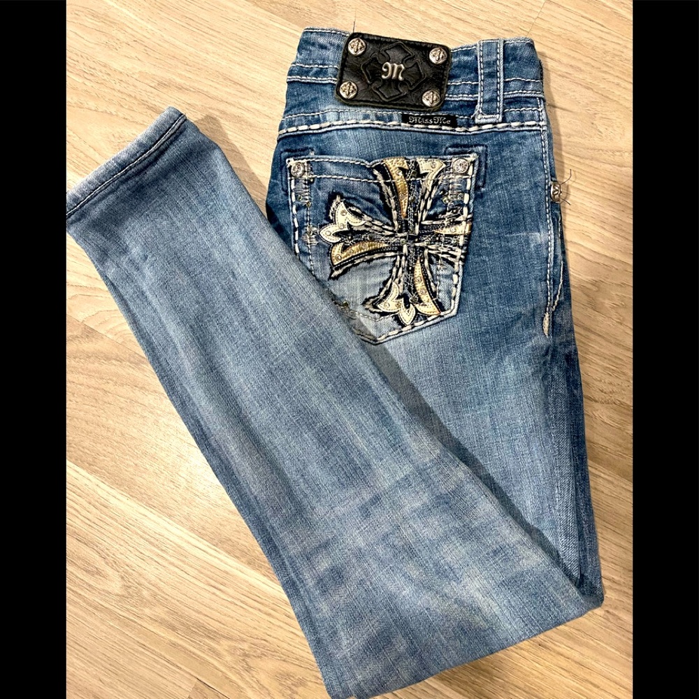 ⭐️⭐️⭐️SALE⭐️⭐️⭐️Miss Me Skinny Jeans